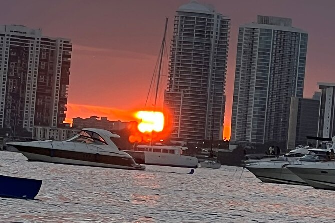 2-Hours Private Miami Boat Tour With Champagne - Captains and communication matter