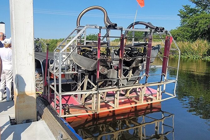 60 min. Everglades Airboat ride & pick-up ,small group +pro guide - Pickup can be easy, but read every message