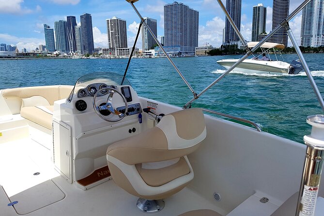 Best Miami self-driving boat rental! - Booking details worth sorting out first