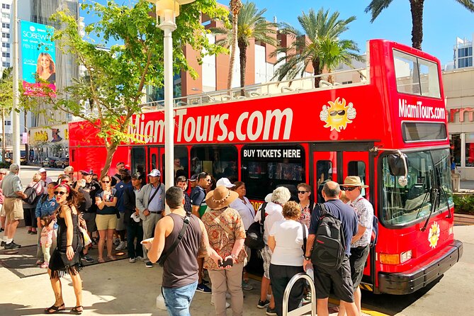 City Half Day Tour of Miami by Bus with Sightseeing Cruise - A photo pause in Wynwood