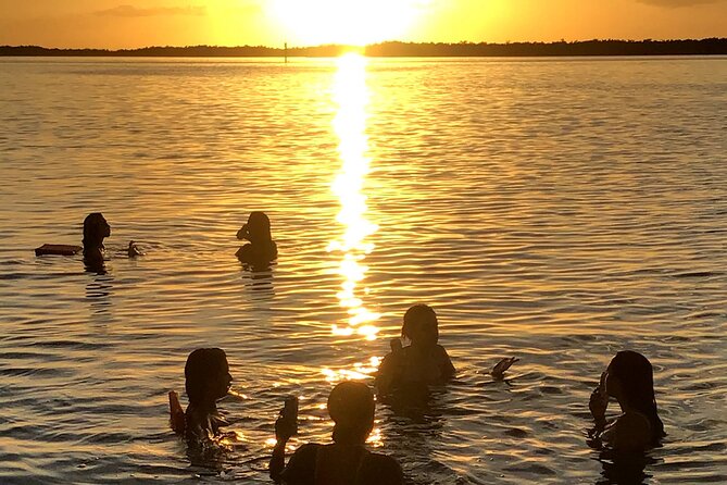 Cruisin Tikis Key Largo - Sunset Tiki Cruise - Captains make the small-group format work