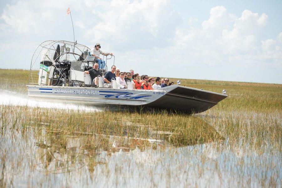 Everglades: Sawgrass Park Day Time Airboat Tour & Exhibits - Start at Sawgrass, then board the next boat