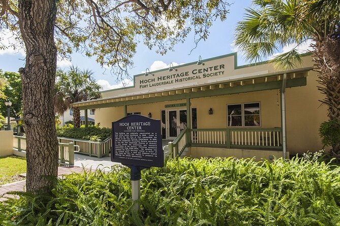 Fort Lauderdale Riverwalk Self-guided Audio Walking Tour - What the audio app does well, and where it can frustrate