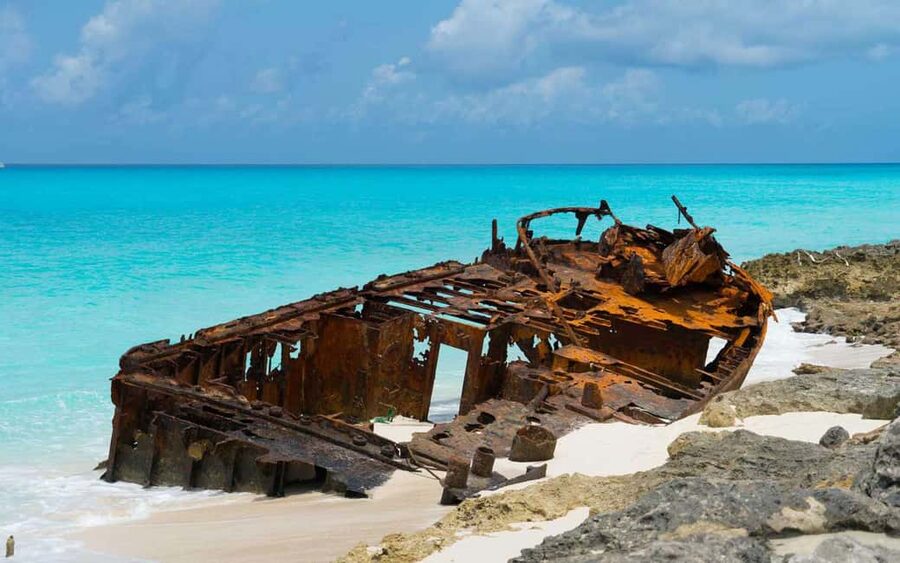 From Miami: Roundtrip Bimini Ferry with Hotel Transfers - Six hours to make Bimini your own