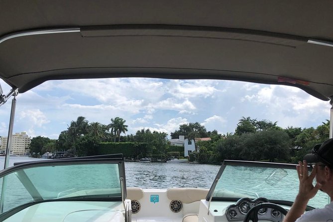 Fully Private Speed Boat Tours, VIP-style Miami Speedboat Tour of Star Island! - Value depends on what you want from Miami