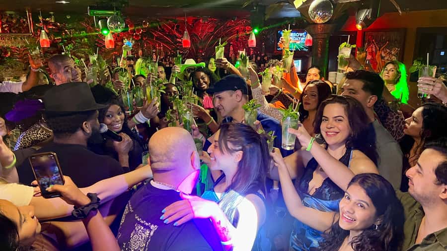 Mango's Miami: Salsa Lessons, Mojitos, Bites & Live Music - One mojito, three appetizers, and room to order more