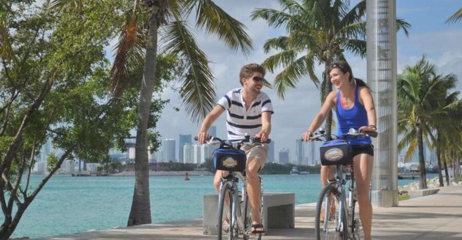Miami: 2-Hour Art Deco Bike Tour - At a glance