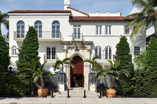 Miami Beach Art Deco & History Bike Tour with Design Enthusiast - South Pointe Park offers a waterside pause