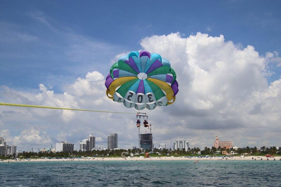 Miami Beach: Parasailing Boat Tour in South Beach - What the $80 price gets you