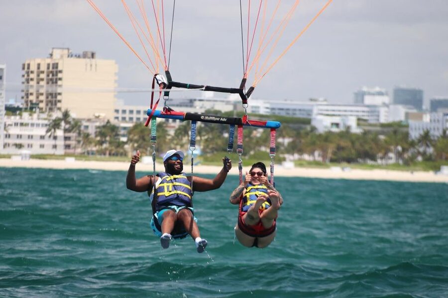Miami Beach: Parasailing Boat Tour in South Beach - Safety, age limits, and what to bring