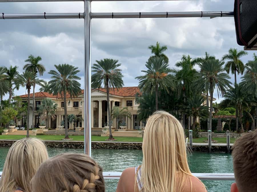 Miami: Biscayne Bay Millionaire's Row Boat Tour - What the $30 fare gets you