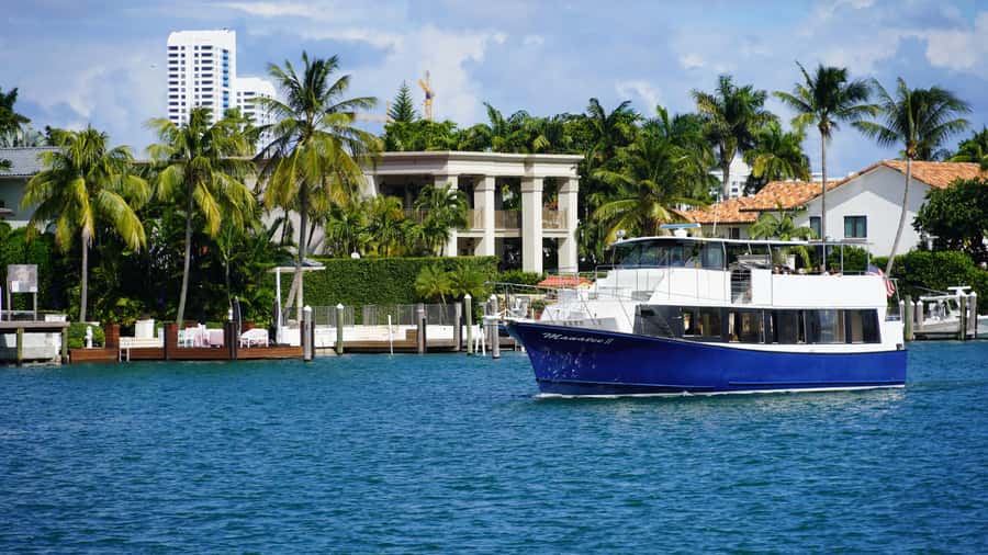 Miami: Biscayne Bay Millionaire's Row Boat Tour - Should you book it?