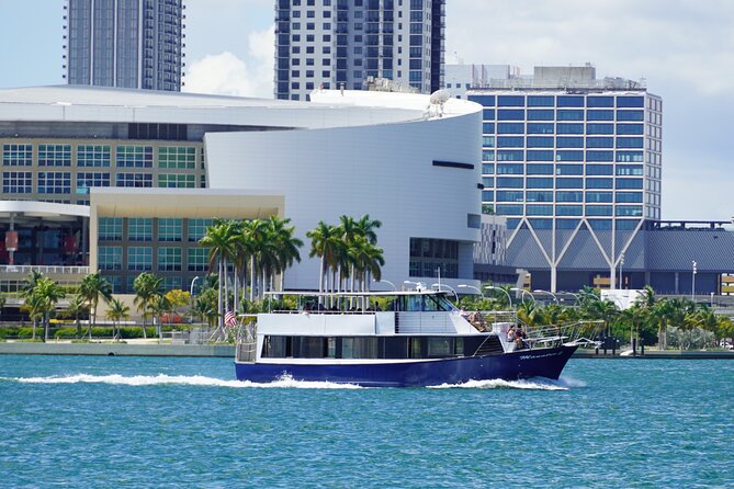 Miami Biscayne Bay rich and famous Sightseeing Boat Tour - Biscayne Bay’s best view is from the water
