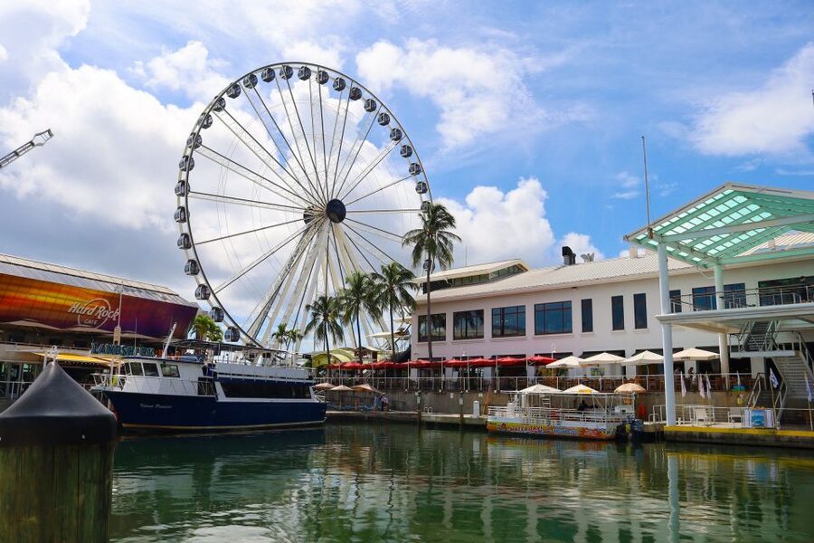 Miami Biscayne Bay: Sunset Boat Cruise & Millionaire Homes - FAQ
