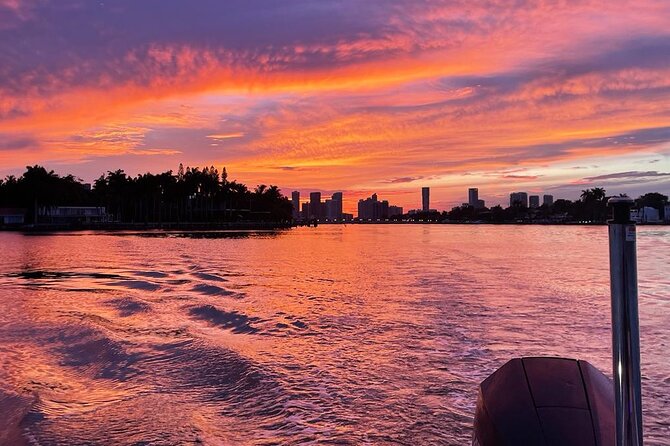 Miami Boat Tour –Day and Night Cruises with Champagne - Who will enjoy this Miami cruise