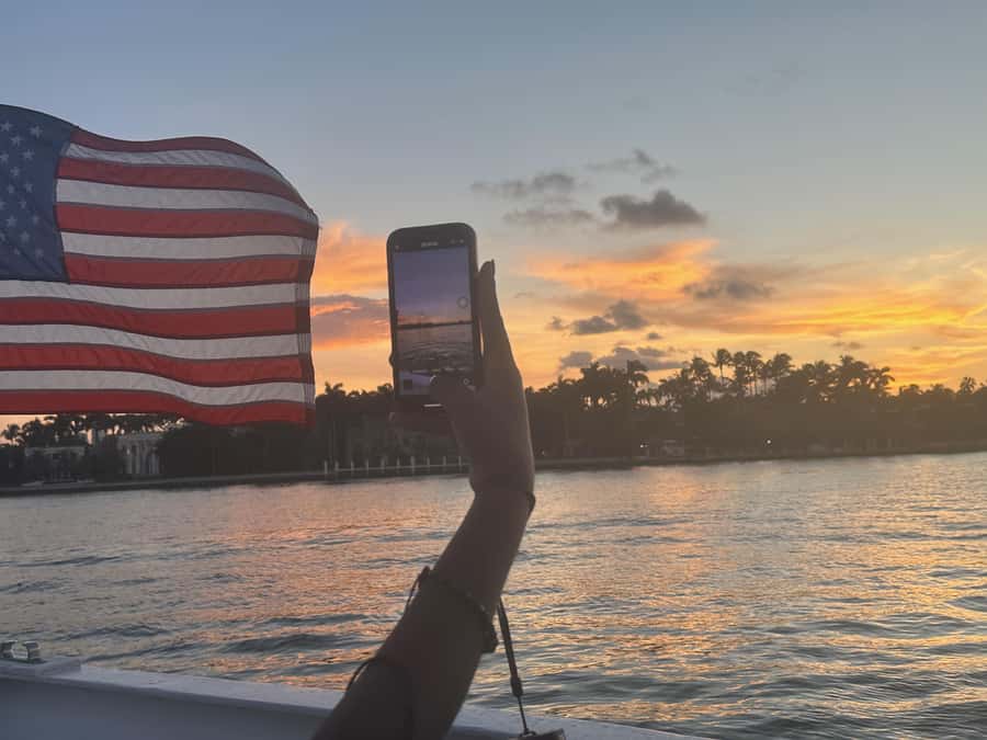 Miami Evening Boat Past Millionaire Homes on Water Taxi - Check-in, comfort and access
