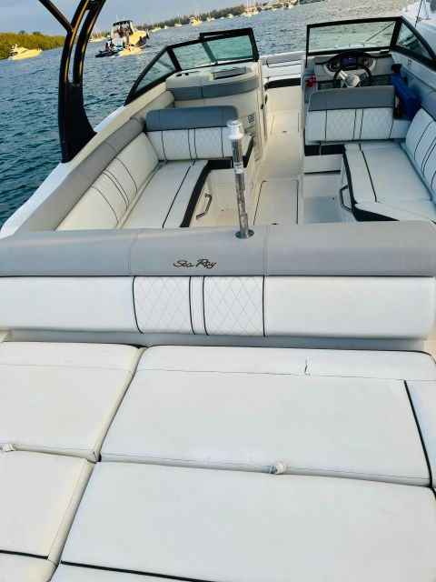 Miami: Guided Boat Tour with Champagne - Choosing two, three, or four hours
