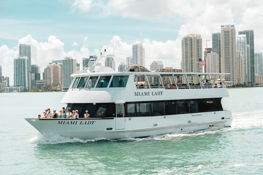 Miami: Hop-on Hop-off Open-top Bus Tour and Optional Cruise - South Beach and Lincoln Road: Art Deco with room to wander