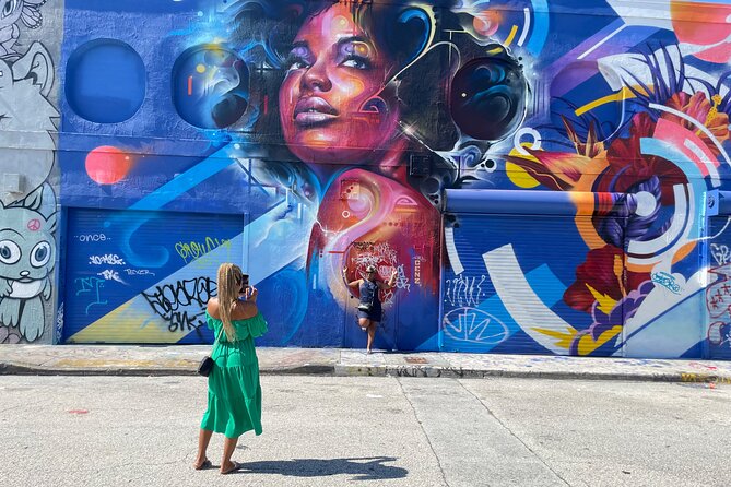 Miami in 3.5 Hours: Sightseeing, Traditions & Photography Tour - Bayside Marketplace and the timing question