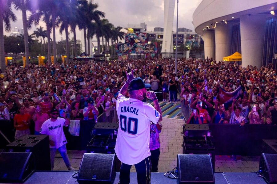 Miami Marlins Baseball Game Ticket at LoanDepot Park - Small details that make arrival easier