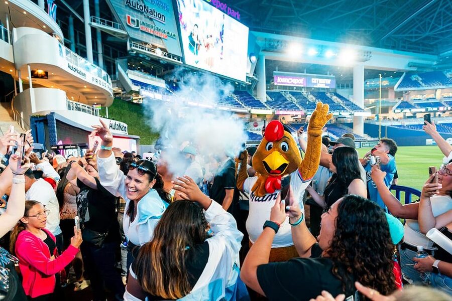 Miami Marlins Baseball Game Ticket at LoanDepot Park - Should you book a Marlins game?