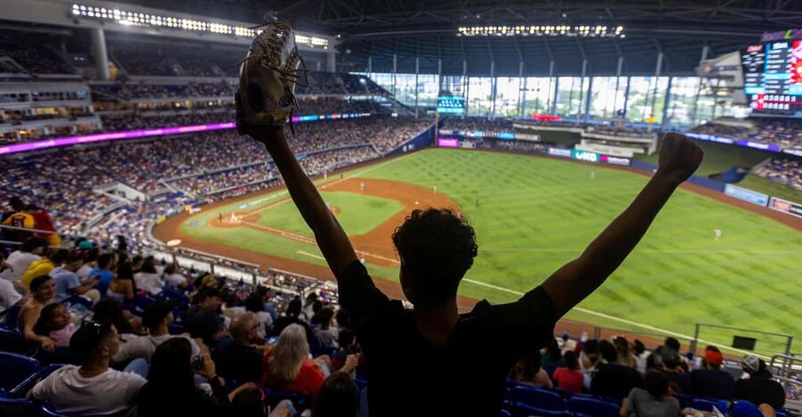 Miami Marlins Baseball Game Ticket at LoanDepot Park - Getting inside with a mobile ticket