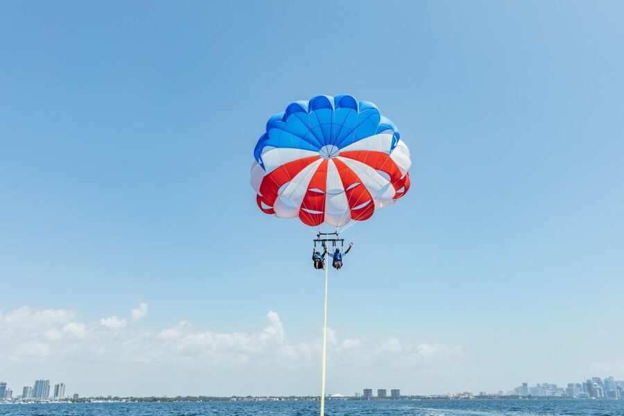Miami: Parasailing Experience in Biscayne Bay - Should you book this Biscayne Bay flight?