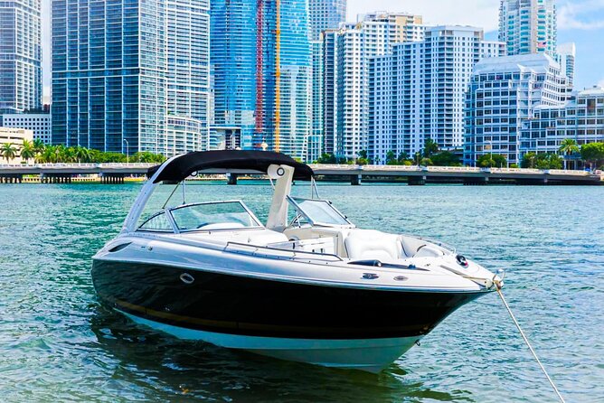 Miami Private Boat Cruise & Tour with a Captain - What the boat gives your group