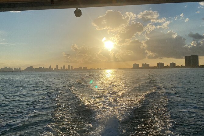 Miami Sightseeing Cruise on a Luxury Yacht - FAQ