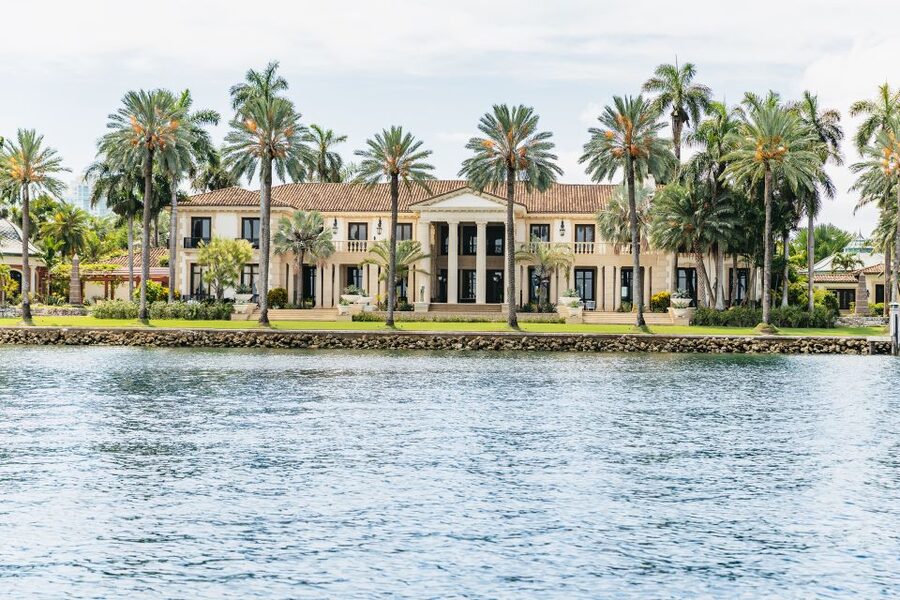 Miami: Sightseeing Speedboat Tour - Star Island, Fisher Island and the waterfront homes