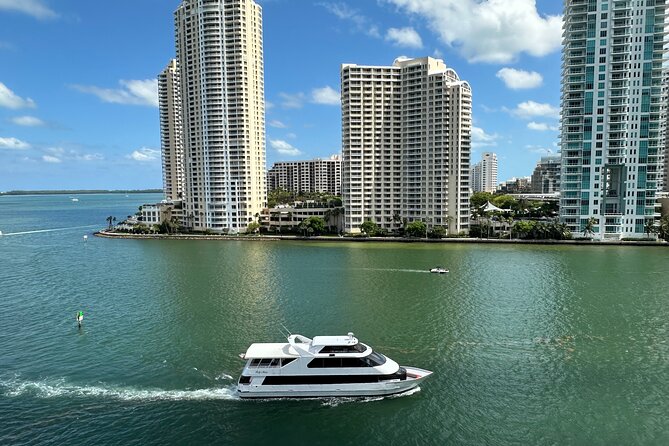 Miami Skyline Boat Cruise Past Millionaire's Homes Optional Stop - Commentary, crew, and the feel on board