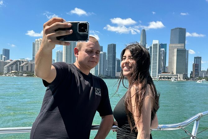 Miami Skyline Boat Cruise Past Millionaire's Homes Optional Stop - Getting to the dock and boarding without a scramble