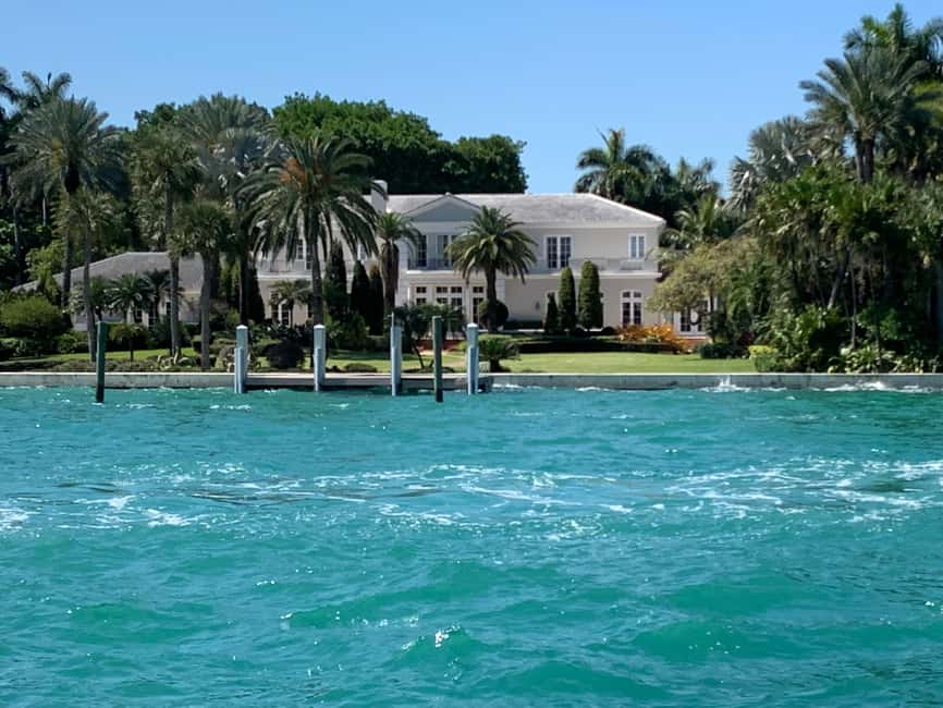Miami Skyline Cruise of Millionaire Homes - South Beach, with a choice to stay or return