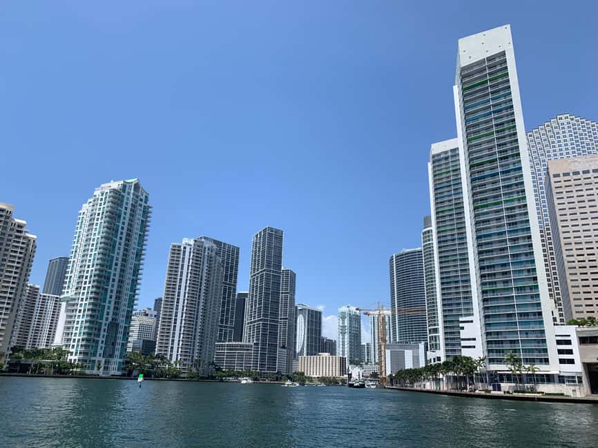 Miami Skyline Cruise of Millionaire Homes - Commentary, comfort and what to bring