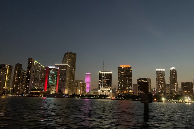 Miami Sunset and City Lights Cocktail Cruise - Who should book this cruise?