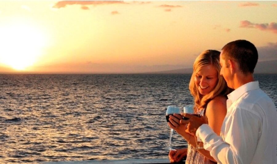 Miami: Sunset Cruise with Celebrity Homes & Open Bar - Passing the islands and celebrity homes