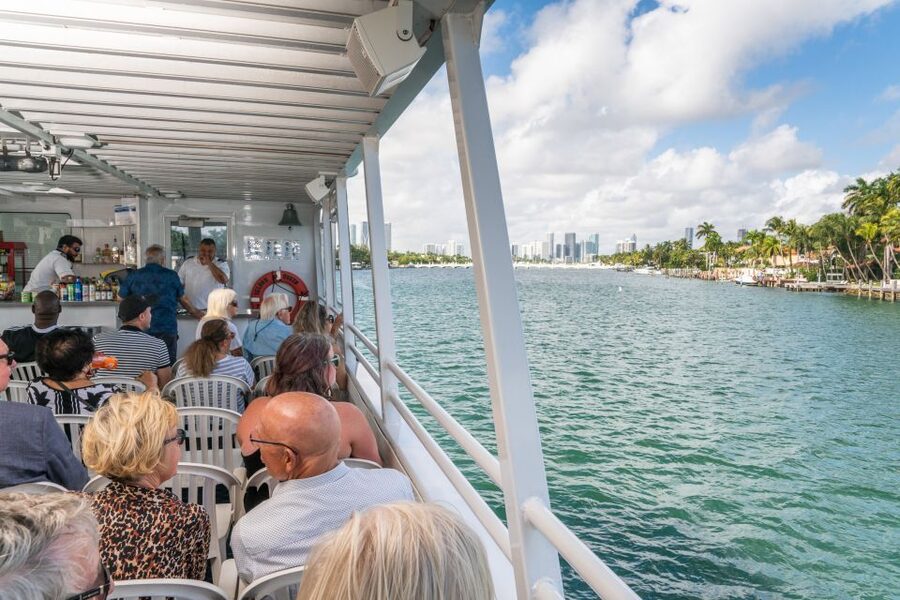 Miami: The Original Millionaire’s Row Cruise - Narration, photos and onboard snacks