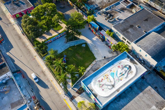 Miami: Wynwood Walls “Inside the Walls” Official Tour - Walking through the outdoor walls
