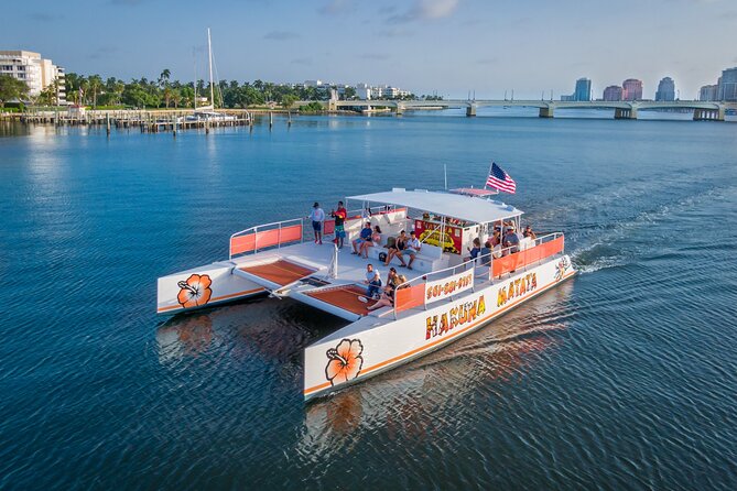 Sun & Sightseeing Hakuna Matata Catamaran Cruise in Palm Beach - Palm Beach’s grand homes, seen from the water