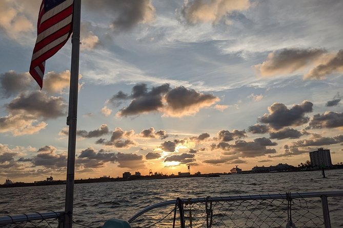 Sunset Catamaran Cruise in Ft. Lauderdale - The Atlantic sunset, with no guarantee of clear skies