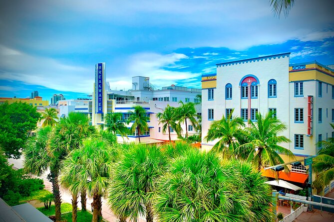 The Official Art Deco Walking Tour by The Miami Design Preservation League - Reading Miami Beach through its architecture