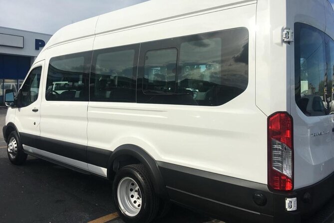 Transportation Service in Miami - A private ride between Miami’s airport, hotels, and cruise port